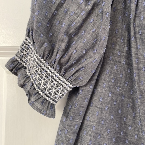 Super cute blouse, grayish blue, white stitching - Picture 3 of 3